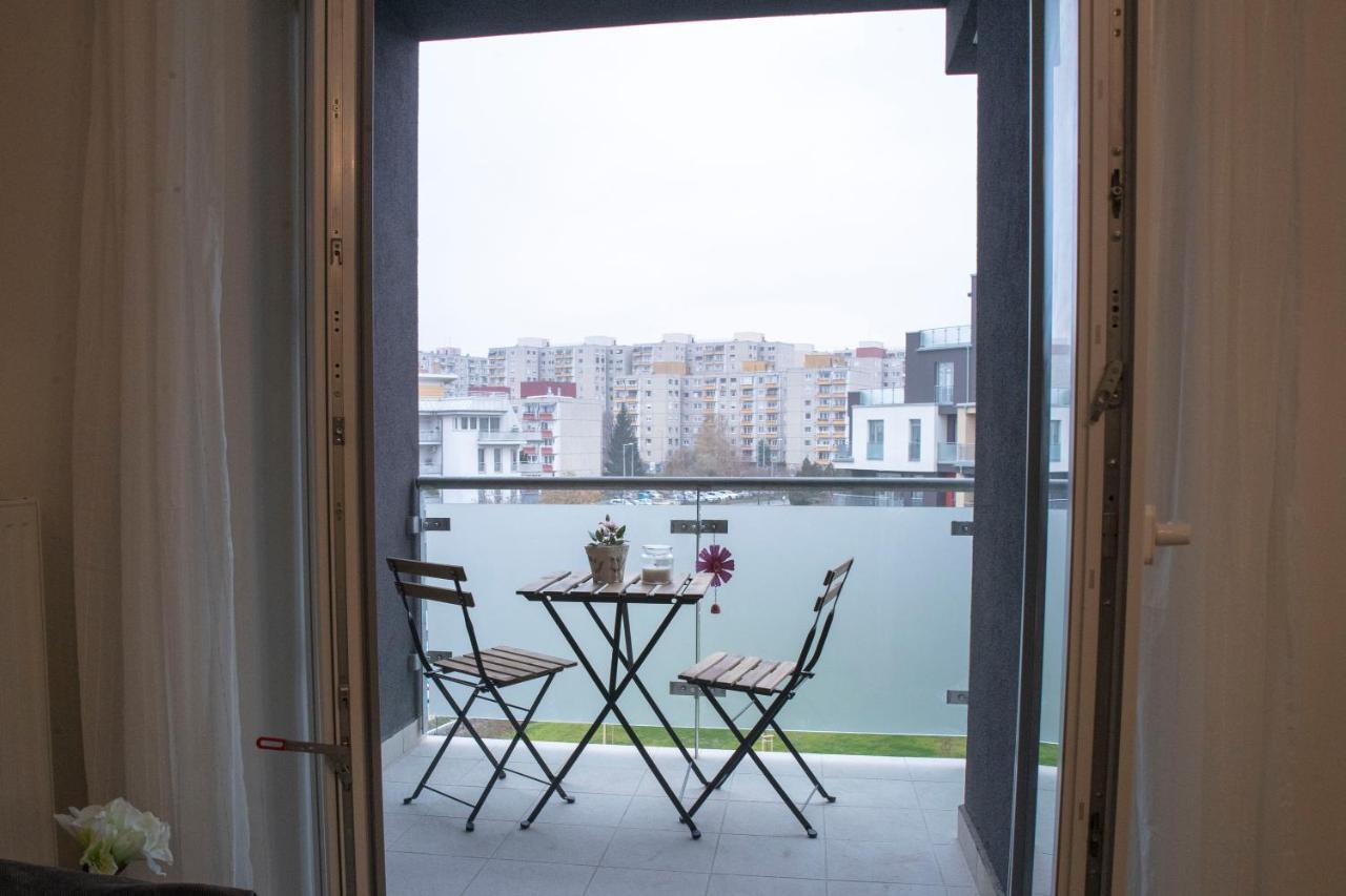 Sasadpark'S New Apartment In The West Part Of Buda Budapest Exterior photo